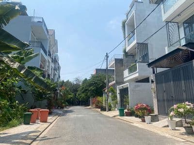 Bán lô đất vị trí đẹp đối diện công viên phường long trường