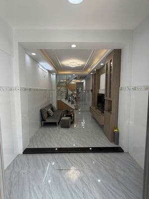 Nhà Cần Cho Thuê Full Nội Thất .