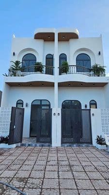 Vị trí nhà sáng đẹp có khoảng sân vườn 80m²