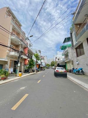Cho thuê nhà mặt tiền đường số cạnh chợ Tân Quy Q7