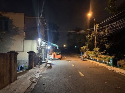 Nhà 2 tầng cứng cáp ở ngay - dtsd 50m - 2pn