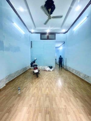 Cho thuê nhà hx hơi 4x14m đúc lửng 3pn 2wc 8.5tr tháng