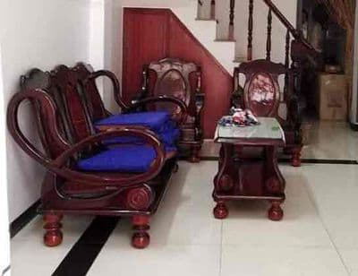 nhà đồng đen 2 lầu sân thượng 3 phòng ngủ