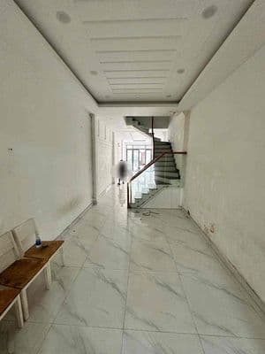 Cho thuê nhà mặt tiền đường số 4 p7 gò vấp ngay dương quảng hàm vô