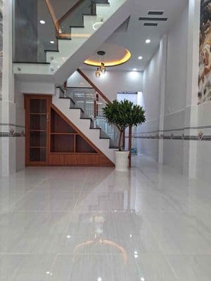 Nhà lầu gần chợ Gà Đông Thạnh Hóc Môn