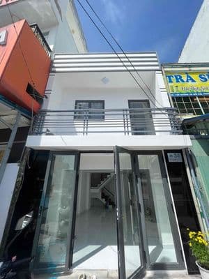 Chính chủ bán gấp nhà mặt tiền bình tân