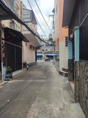 Bán Nhà quận 3 - 3.1 tỷ - 5.4 x 4 - 3 tầng đúc thật, hẻm đẹp