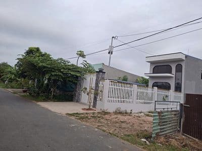 Bán lô đất mặt đường công nhân qualại ,thuận tiện kinhdoanh buônban
