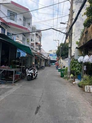 Ngang 3,8m(nở hậu 5,2) dài 13m.giáp_quận_6. 4,37 tỷ thương lượng