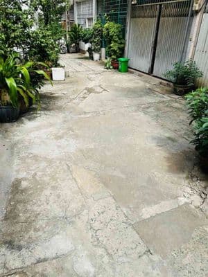 Nhà nhỏ có võ giáp Q1_20m2_2 tầng_2 ngủ Full nội thất _xh đỗ cửa