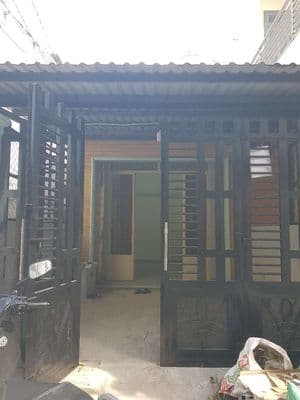Cho thuê nhà có gác lửng, dt 4×30 có 3pn,2wc. hẻm xe hơi, an ninh tốt