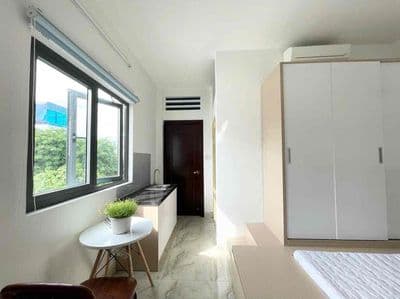 Cho thuê phòng cửa sổ giá rẻ full nội thất gần nhà thờ tân định quận 1