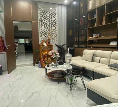 nhà 3 tầng kiêmg cố ngay trung tâm Hải Châu. đường Nam Sơn 4