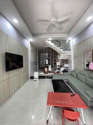 Nhà đẹp full nội thất ngay lê văn việt - ngã 4 thủ đức - 2lầu 3pn