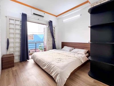 Căn Hộ BAN CÔNG 1PN 1PK Full Nội Thất Cao Cấp Ngay CV Hoàng Văn Thụ