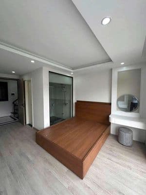Cho thuê nhà Hoàng Hoa Thám 34m², 6 tầng thang máy, 16 triệu/tháng