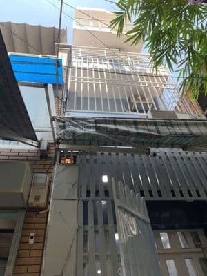 Hẻm Trần Hưng Đạo, Quận 1, 1 Trệt 3 Lầu, 120m2, 2PN 3WC