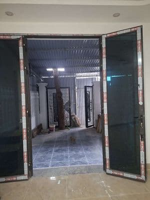 Cho thuê nhà mặt hồ định công 2 tầng+tum chống nóng