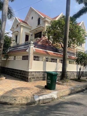 Cho thuê biệt thự kim sơn q2 500m² hồ bơi giá 95tr