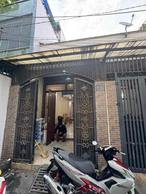 Cho thuê nhà hẻm xe hơi 448/ quang trung p10 gò vấp