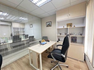 Cho thuê văn phòng OT 40m2 Charmington La Pointe, full nội thất