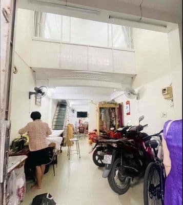 nhà quận 3 chính chủ lâu đời 4 tầng btct