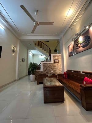 Bán gấp nhà phú đô dt 52m x 4 tầng lô góc thoáng sáng cách ô tô 20m