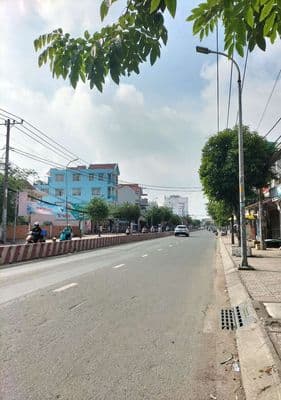 Chỉ 4 hơn nhà 3 tầng phú thuận cạnh hxh - hoàn công chuẩn vào ở ngay
