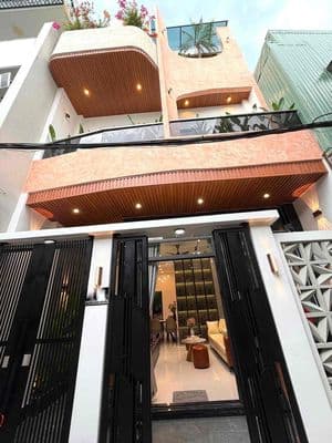 Nhà đẹp 3 tầng 3 mê sát mặt tiền nguyễn phước nguyên