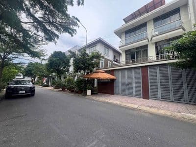 Căn biệt thự - full nội thất đường liên phường -25 tỷ/290m2