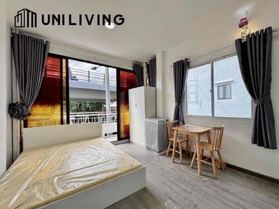 Căn hộ Y hình ngay 3/2 Quận 10 Gần UEF Ban công