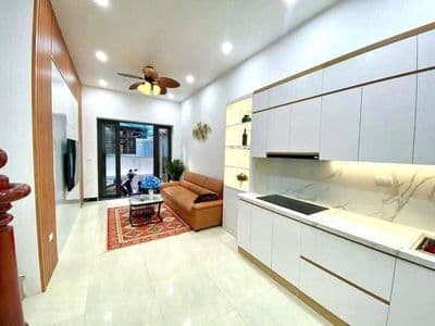 Cho thuê nhà nguyên căn Cầu Giấy mới đẹp, 14tr/th