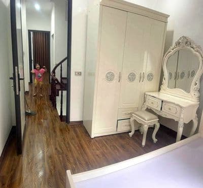 Cho thuê nhà 40m x 4 tầng phố Chiến Thắng, Hà Đông