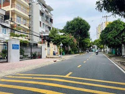 Đất mặt tiền đường linh trung - 373m2 ( 7.3x52) - chỉ 27 tỷ