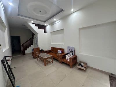 Cho thuê nhà phố trường chinh, ngã tư sở, 40m2, 5t. oto tránh, ở + kd