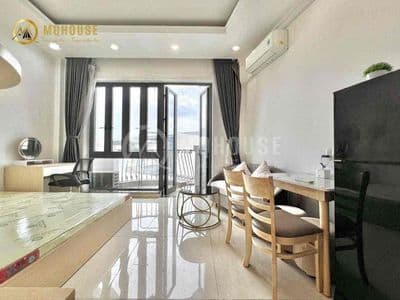 Thuê ngay phòng ban công 38m2 đủ nội thất điện biên phủ gần hàng xanh