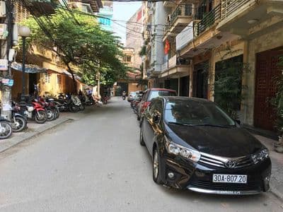 Cho thuê nhà 60m2 Nguyễn Khánh Toàn, Cầu Giấy, mới đẹp