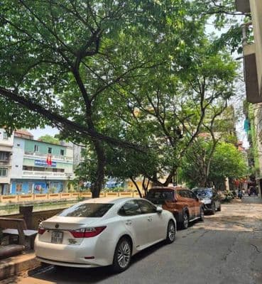 Cho thuê nhà nguyên căn 36m2 x 6 tầng, ô tô đỗ cửa, Đống Đa