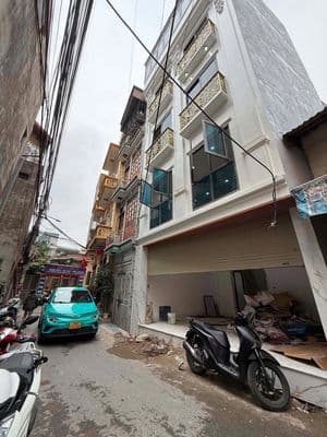 Cho thuê nhà nguyên căn 35m2 x 5 tầng mặt tiền 6m, 110 Đông Thiên