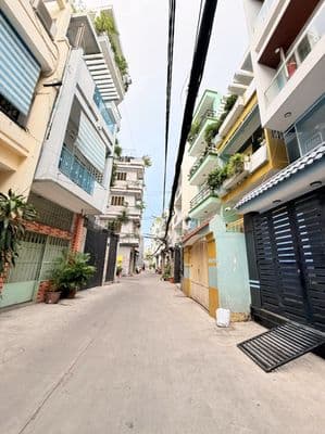 Nhà xe hơi đỗ cửa- 45m2- 4 tầng- khu vực an ninh- dân trí cao