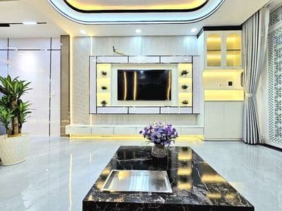 nhà hẻm xe hơi 4x14.5m 2 tầng kế Phú Mỹ quận 7 giá 5 tỷ nhĩnh