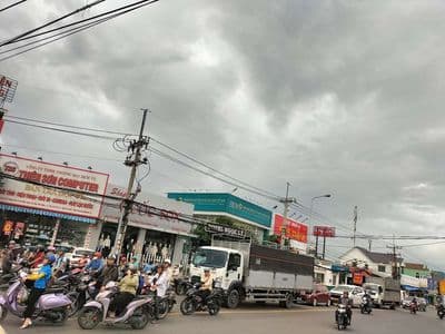 gấp gấp siêu đẹp cực kỳ sầm uất. giảm sốc 3ty. chỉ còn 14,9ty ạ