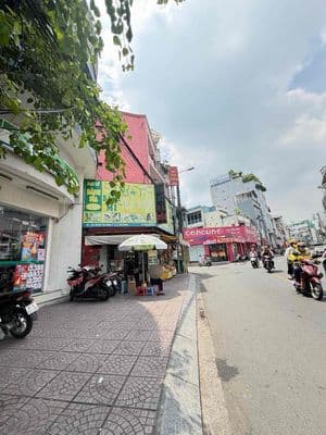 Bán nhà mặt tiền Huỳnh Văn Bánh, Quận 3, 52m², 3 tầng