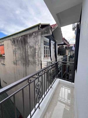Bán nhà trung tâm phường Hoàng Mai , nhà ở vuông vắn 5m ra đường ô tô