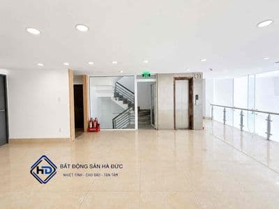 Toà nhà 8x20 có hầm để xe, THANG MÁY gần trung tâm Quận
