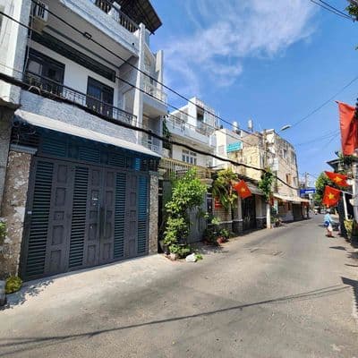 Bán nhà mặt tiền