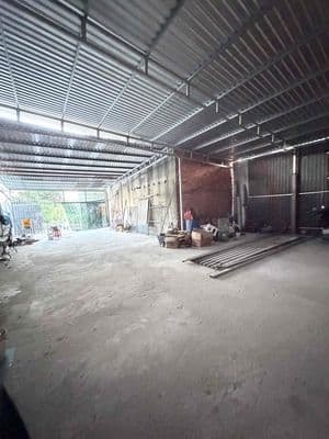 Cho thuê kho 7x18 nở hậu 11m 7triệu - điện 3pha - đường xe tải lớn