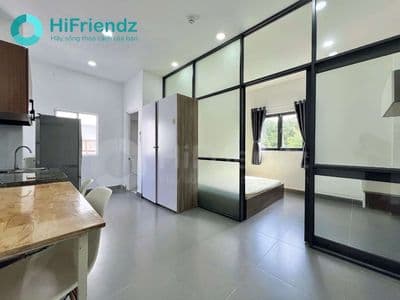 Cho thuê căn hộ 1 phòng ngủ , tách bếp, ngay cầu sài gòn