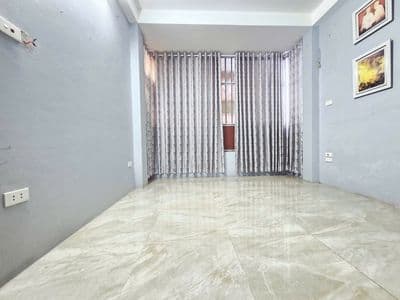 Gấp 5.9 tỷ 30,5m x 6 tầng nhà LK, KĐT Định Công, Hà Nội