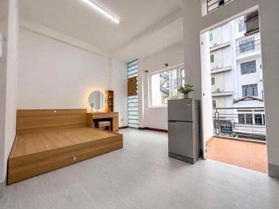 Căn hộ 1 phòng ngủ tách bếp, ban công riêng